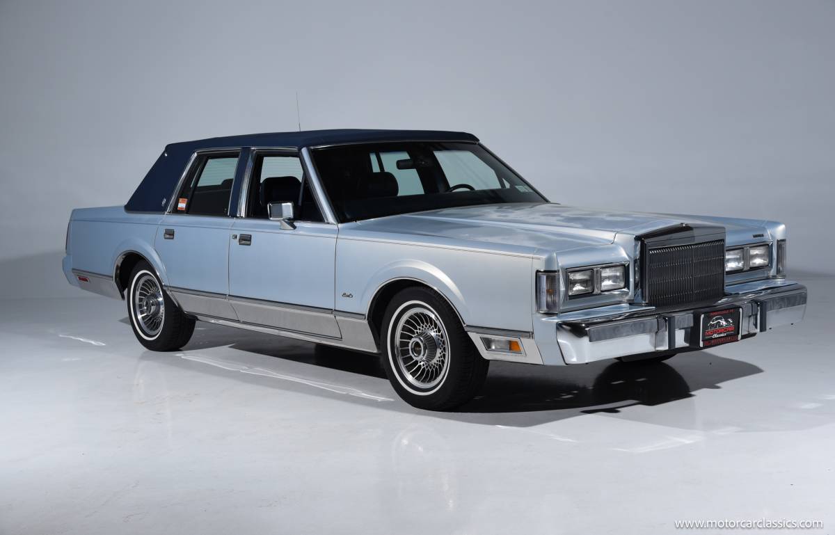 Lincoln-Continental-1988