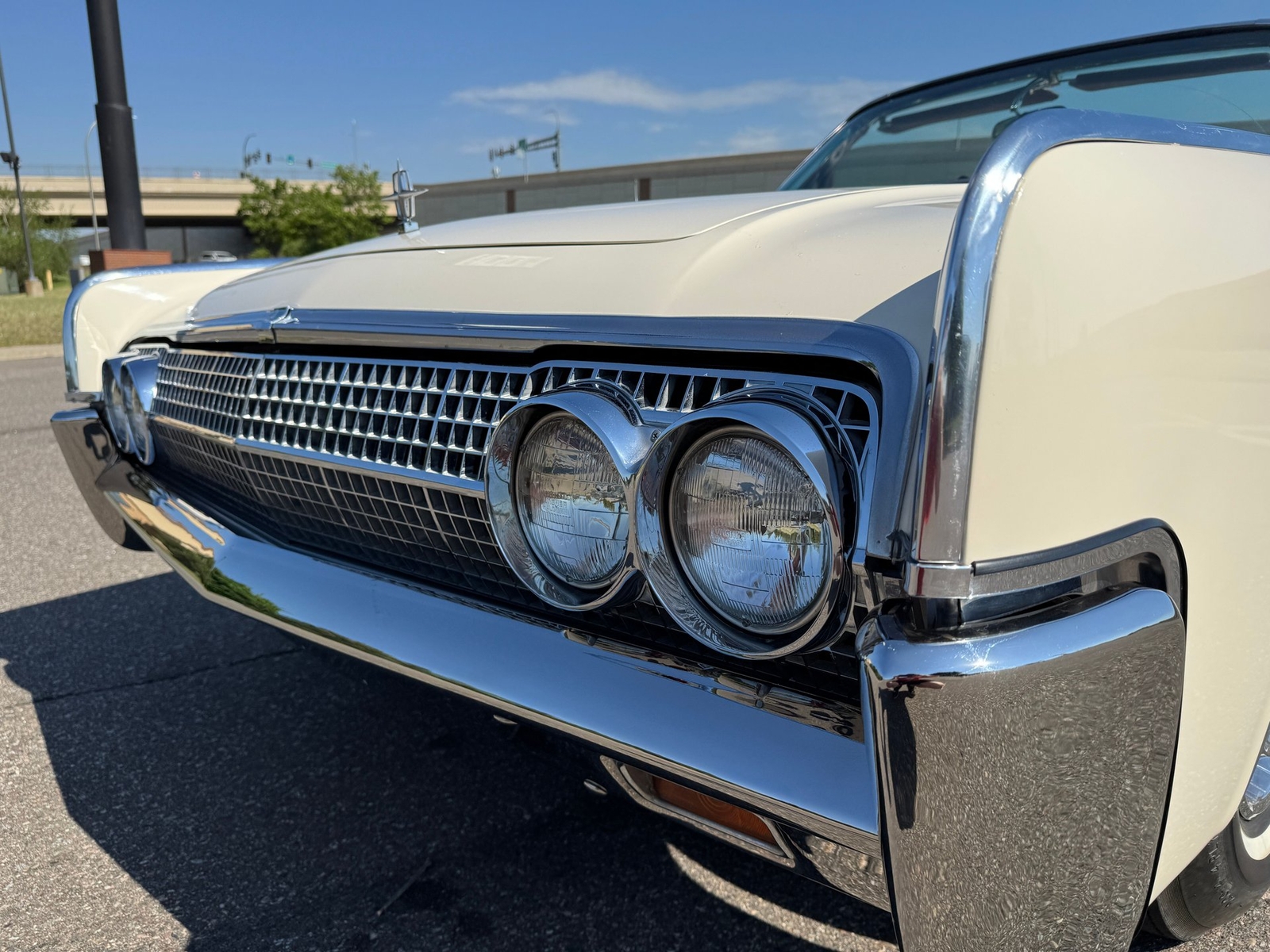 Lincoln-Continental-Convertible-1963-Convertible-17