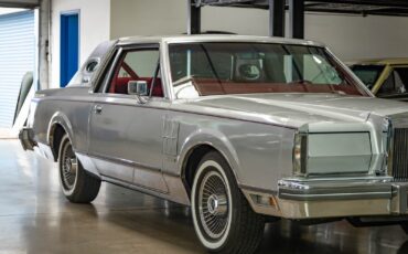 Lincoln-Continental-Mark-VI-1980-2-Door-Coupe-10