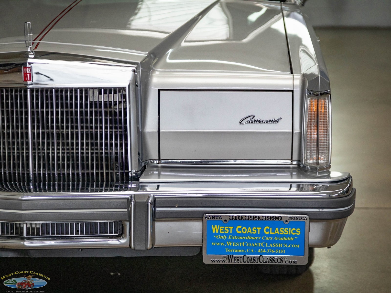 Lincoln-Continental-Mark-VI-1980-2-Door-Coupe-15