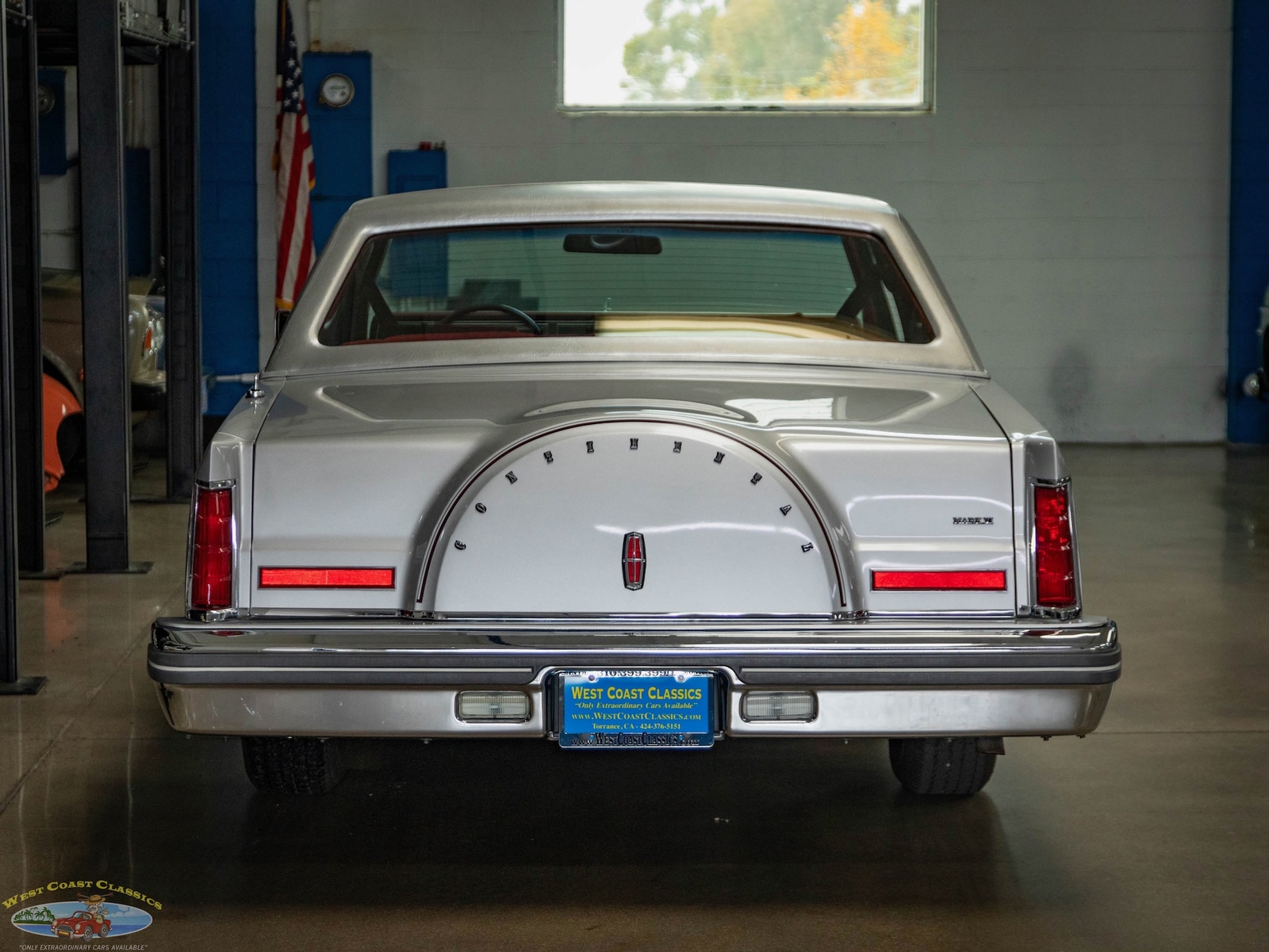 Lincoln-Continental-Mark-VI-1980-2-Door-Coupe-16