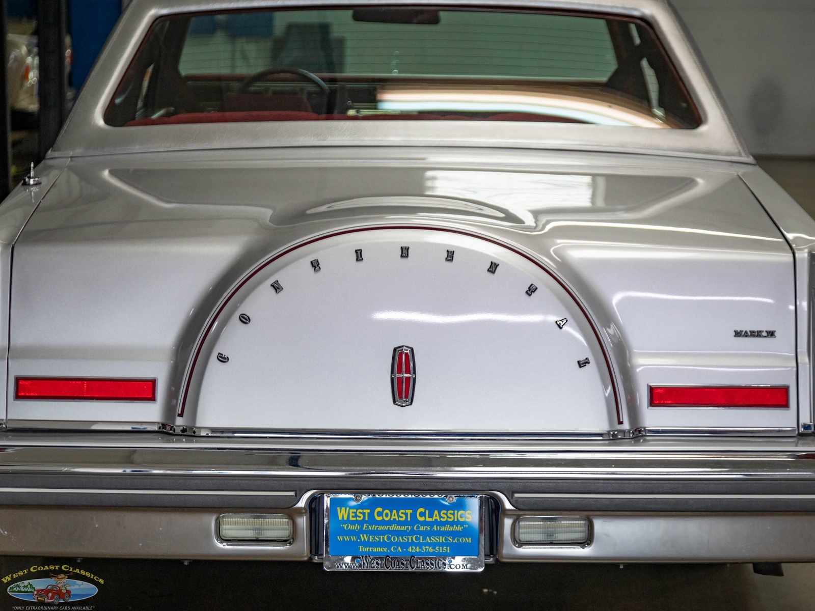 Lincoln-Continental-Mark-VI-1980-2-Door-Coupe-18