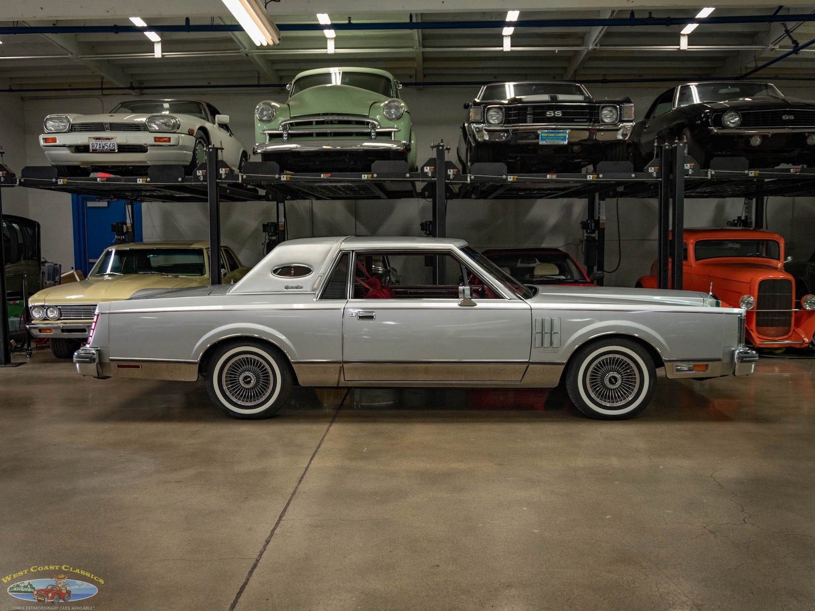 Lincoln-Continental-Mark-VI-1980-2-Door-Coupe-2