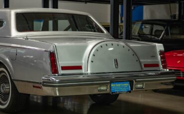 Lincoln-Continental-Mark-VI-1980-2-Door-Coupe-22
