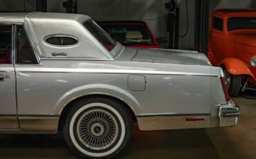 Lincoln-Continental-Mark-VI-1980-2-Door-Coupe-6