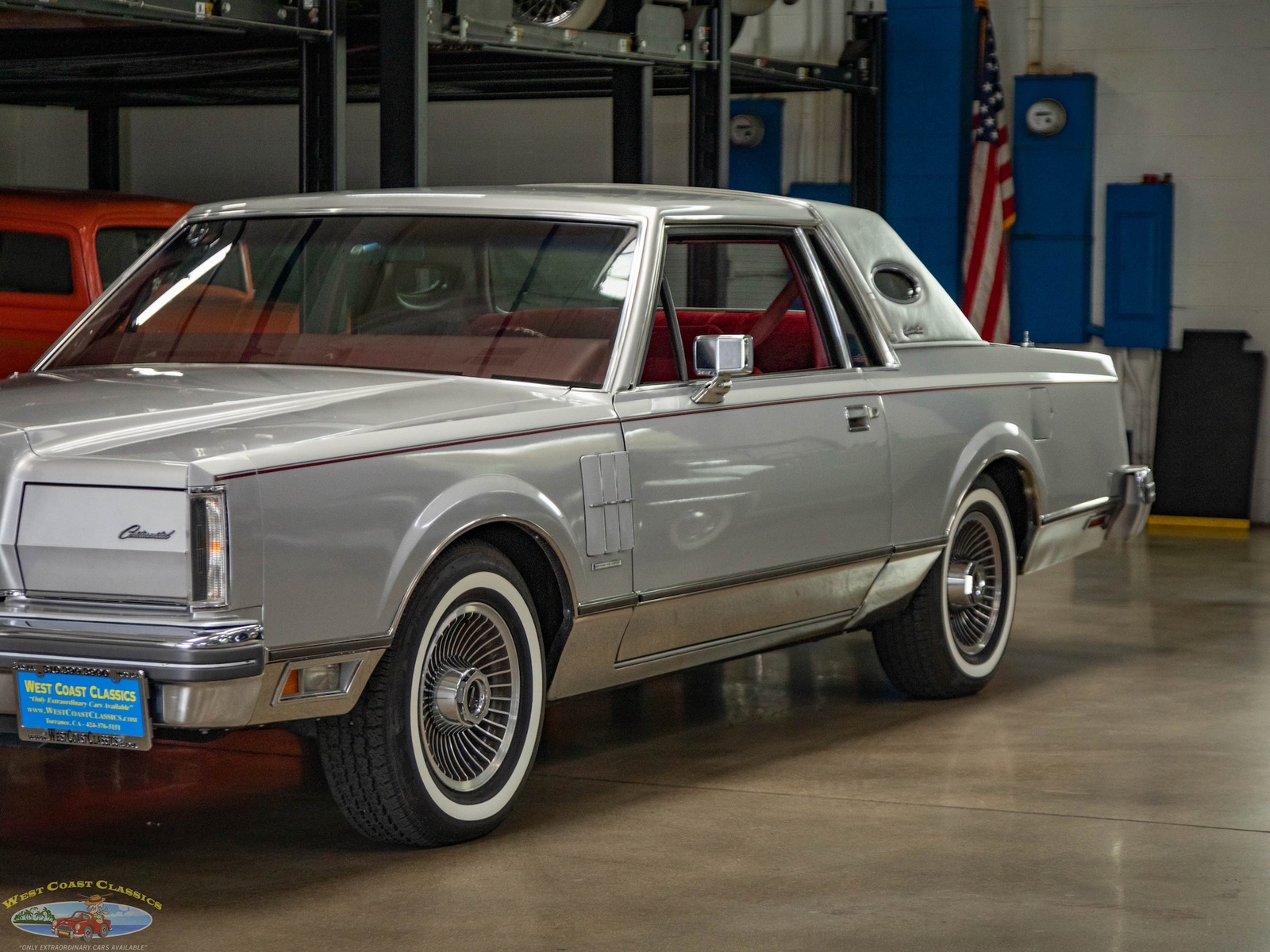Lincoln-Continental-Mark-VI-1980-2-Door-Coupe-8