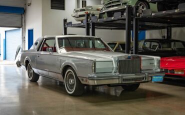 Lincoln-Continental-Mark-VI-1980-2-Door-Coupe-9