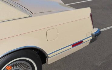 Lincoln-Continental-mark-v-1978-12