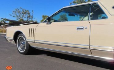 Lincoln-Continental-mark-v-1978-21