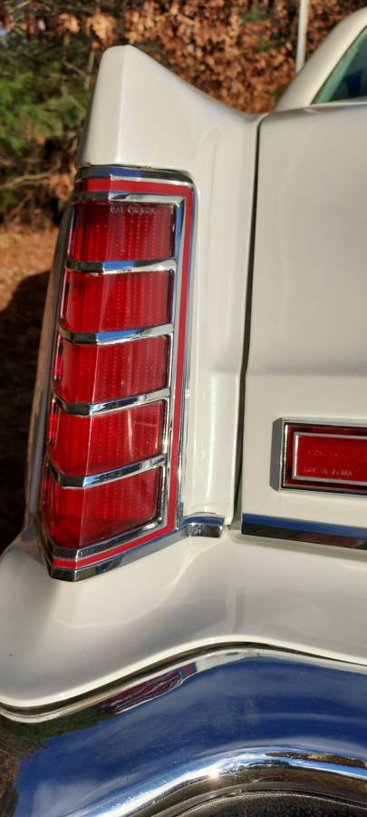 Lincoln-Continental-mark-v-1979-18
