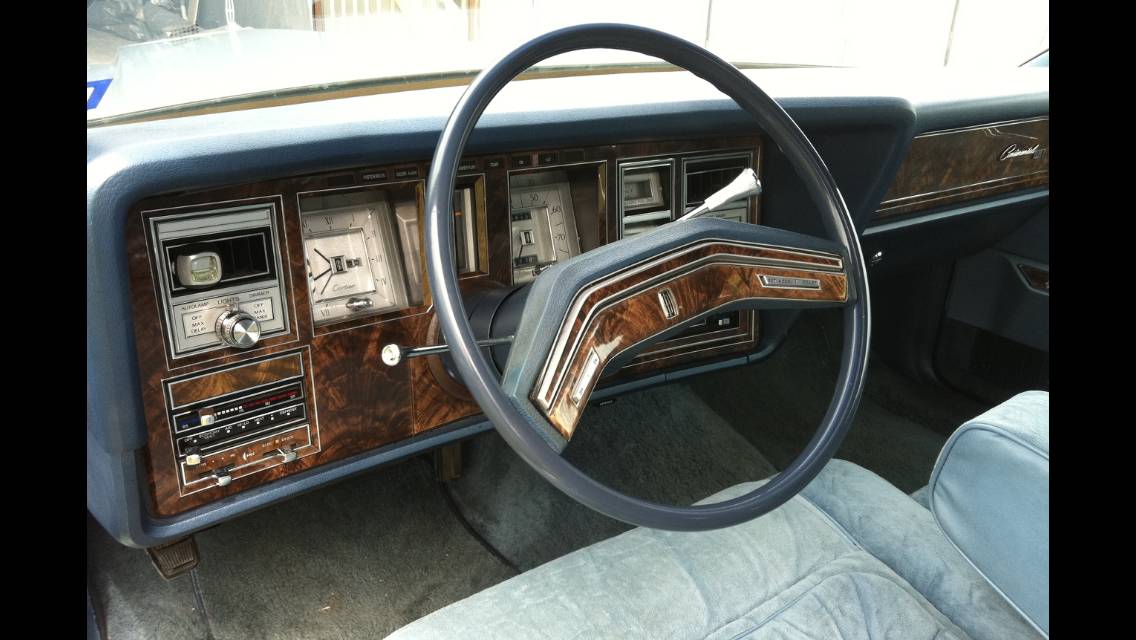Lincoln-Continental-mark-v-1979-blue-4