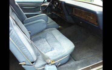 Lincoln-Continental-mark-v-1979-blue-6