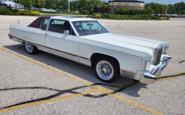 Lincoln-Continental-town-car-1976-white-1