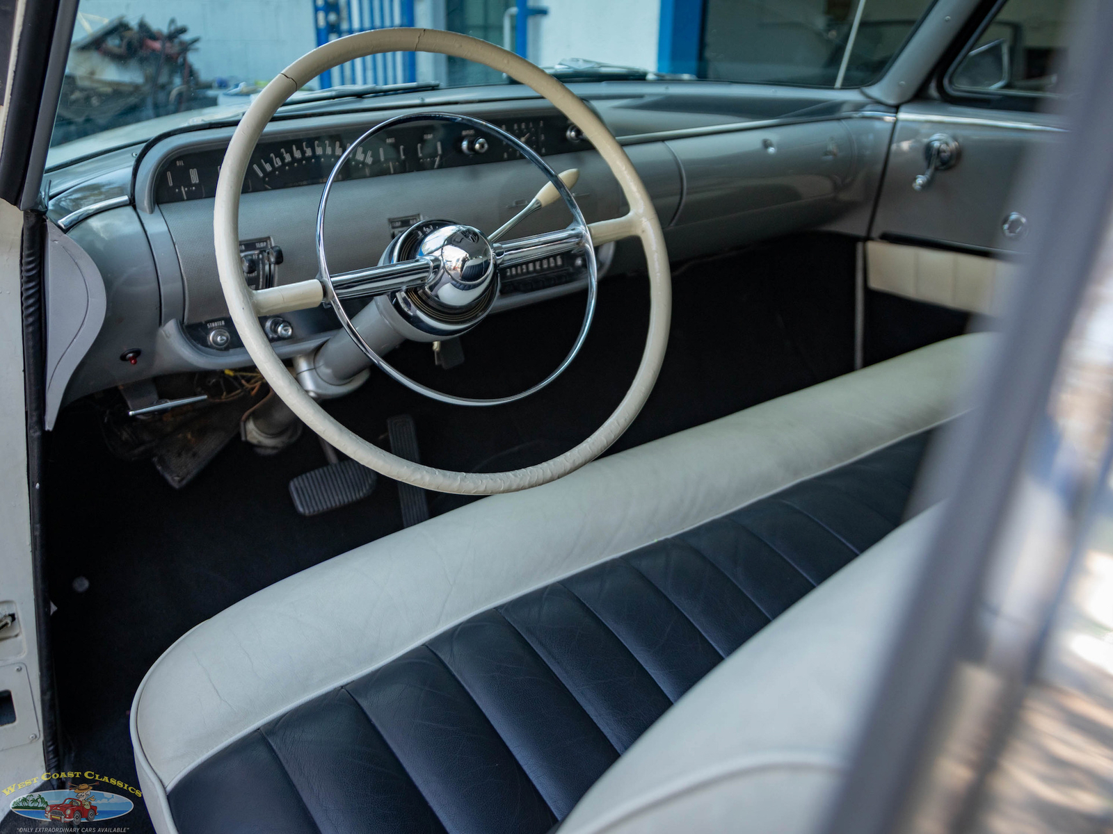 Lincoln-Cosmopolitan-Sport-Coupe-1952-2-Door-Hardtop-30