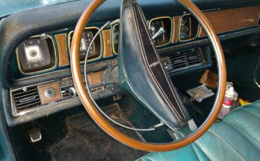 Lincoln-Mark-3-1969-green-16