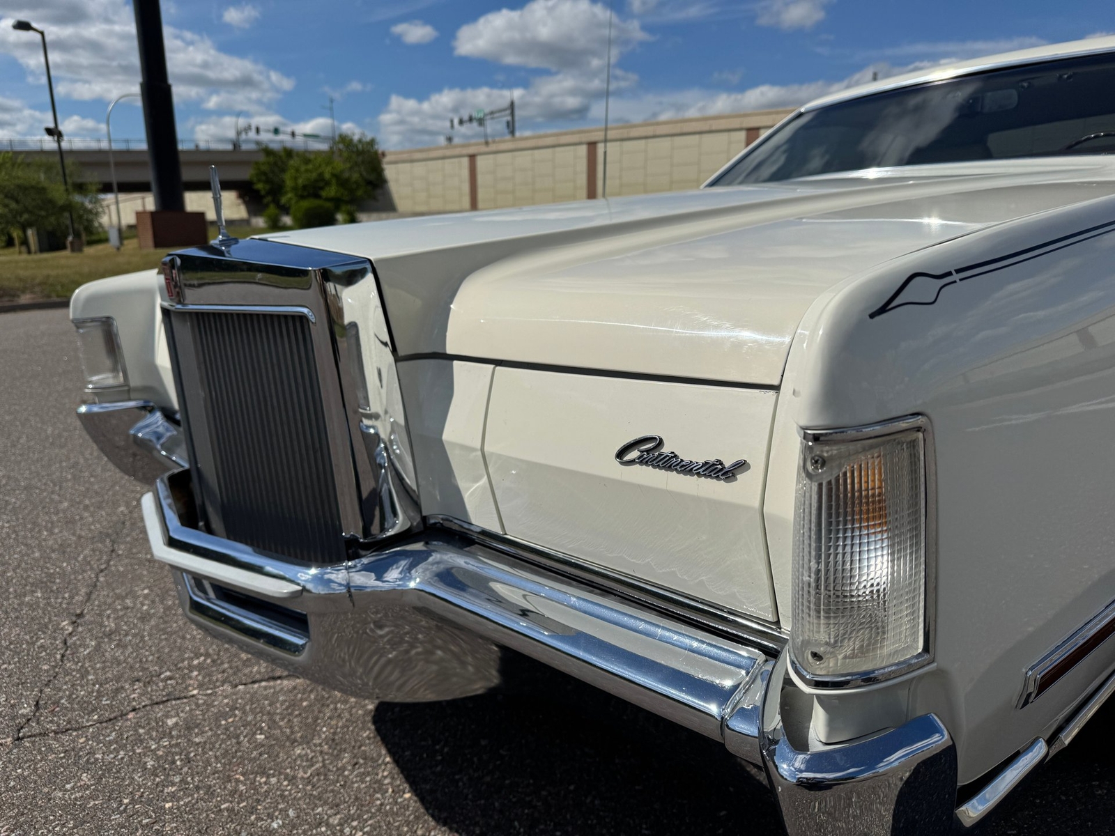 Lincoln-Mark-IV-1972-Coupe-17