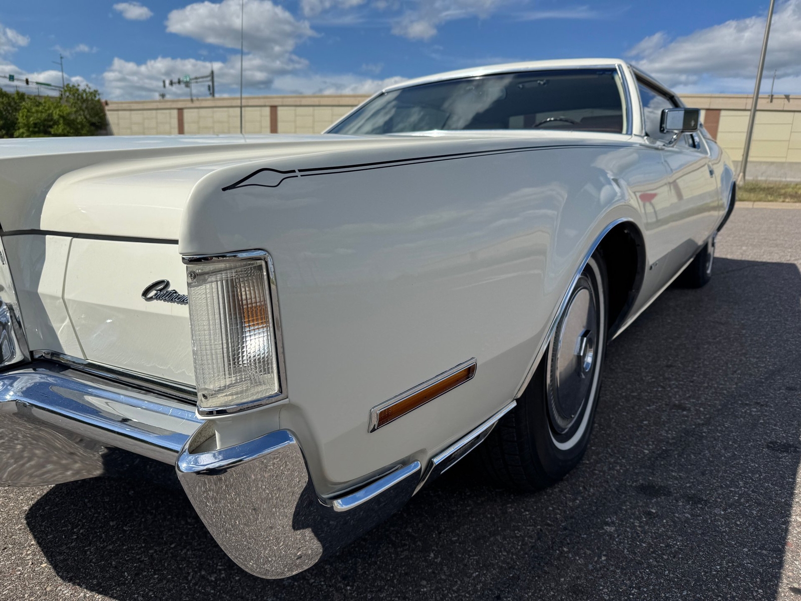 Lincoln-Mark-IV-1972-Coupe-18