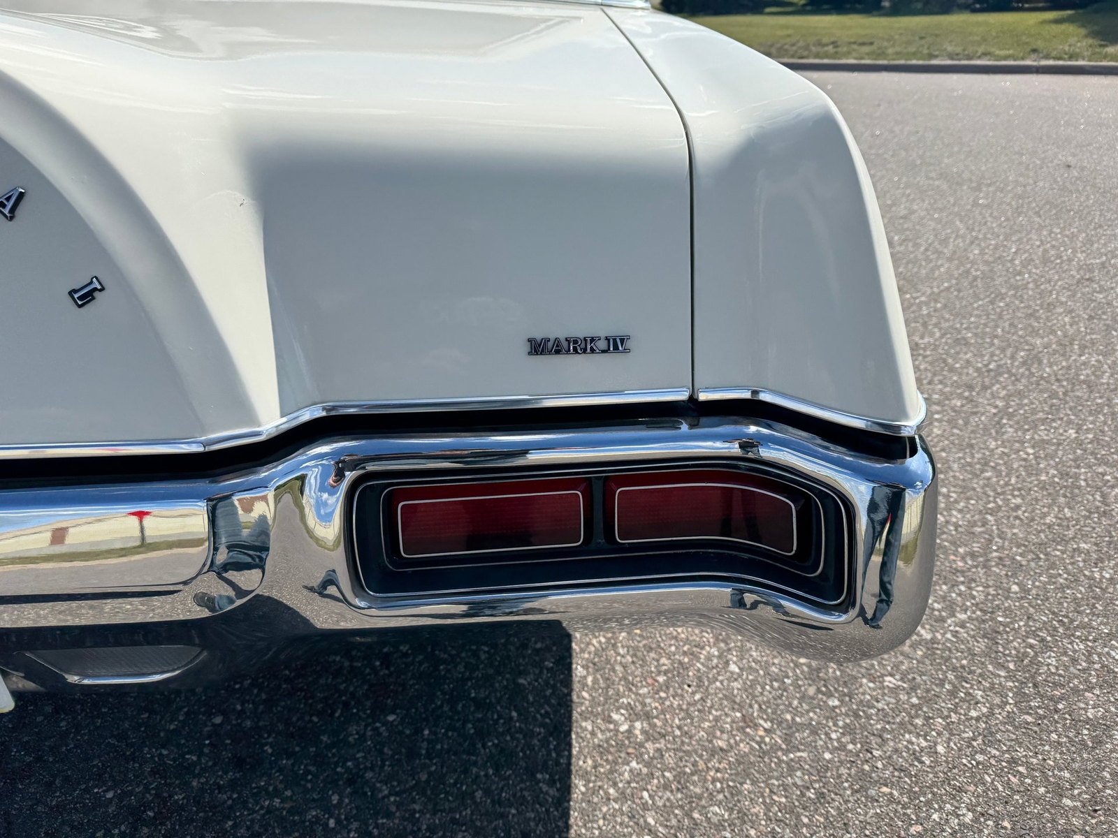 Lincoln-Mark-IV-1972-Coupe-35