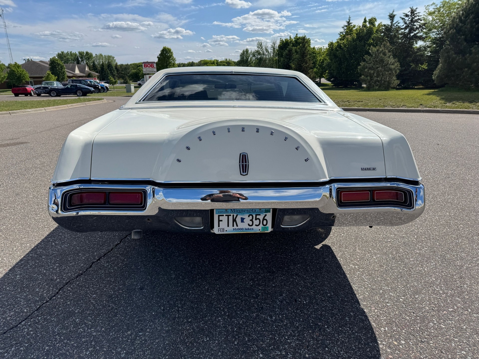 Lincoln-Mark-IV-1972-Coupe-4