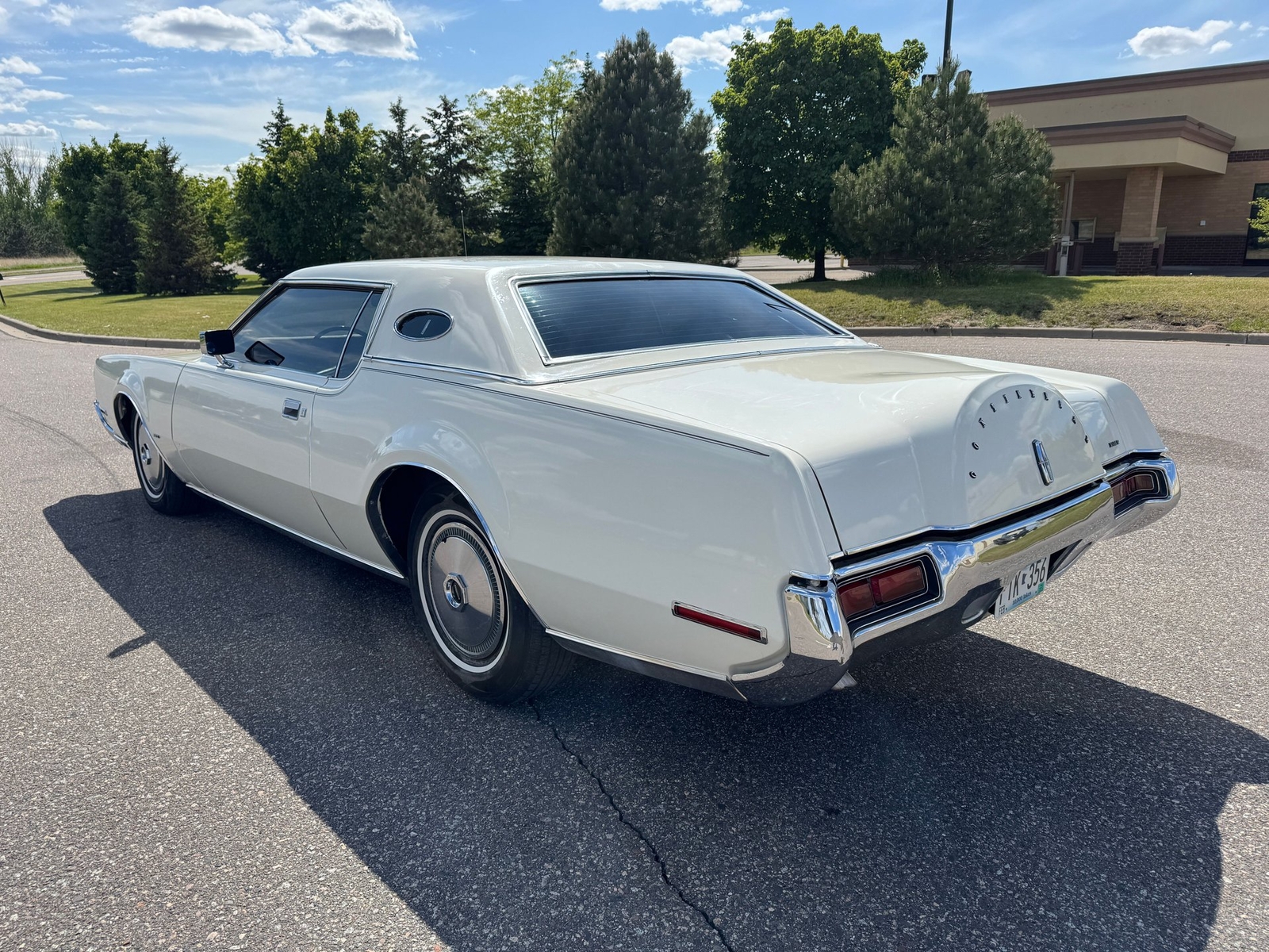 Lincoln-Mark-IV-1972-Coupe-5