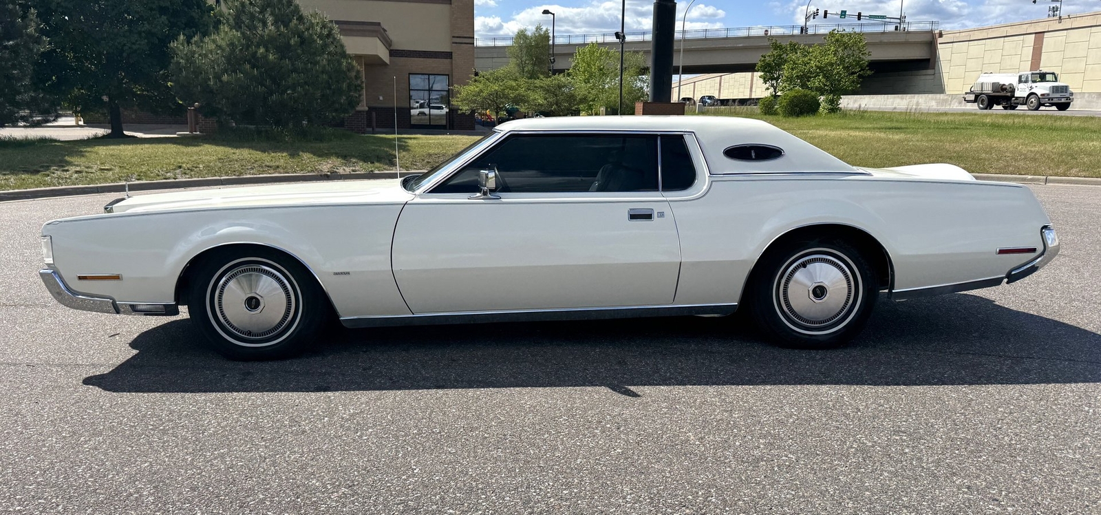 Lincoln-Mark-IV-1972-Coupe-6