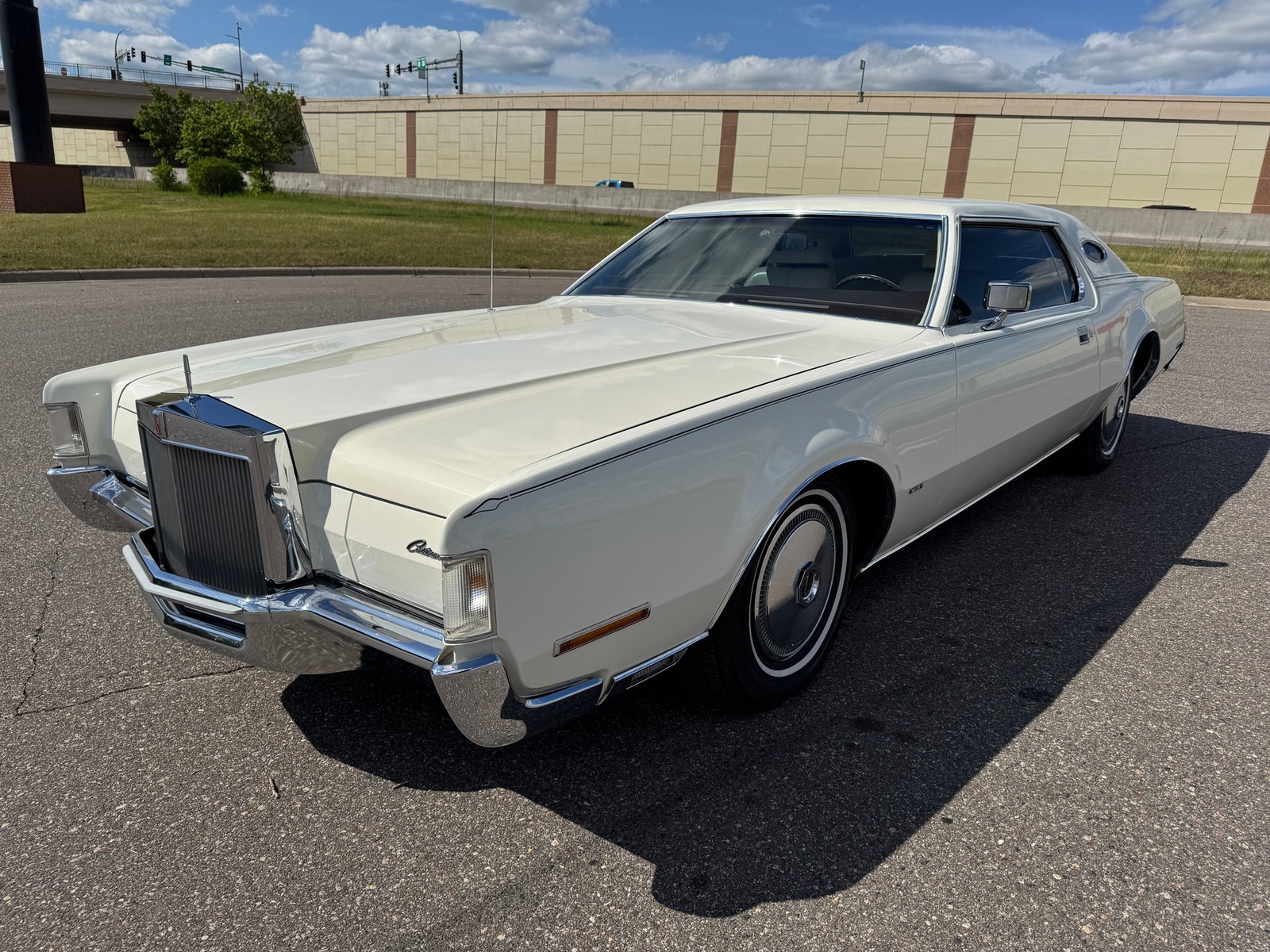 Lincoln-Mark-IV-1972-Coupe-7
