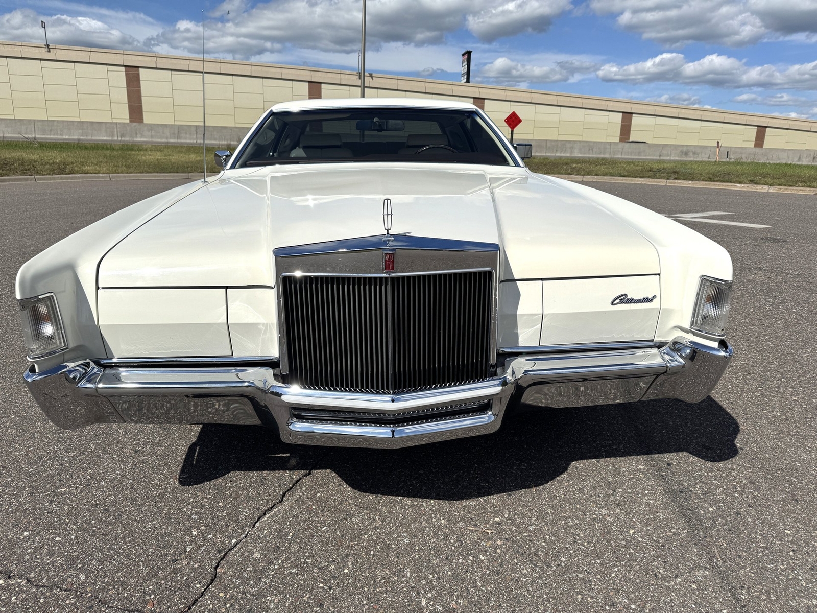 Lincoln-Mark-IV-1972-Coupe-8