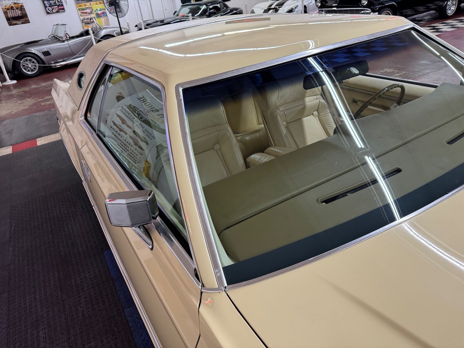 Lincoln-Mark-Series-1979-2-Door-10