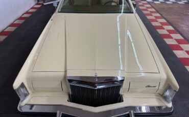 Lincoln-Mark-Series-1979-2-Door-11