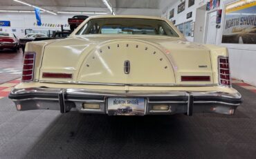 Lincoln-Mark-Series-1979-2-Door-13