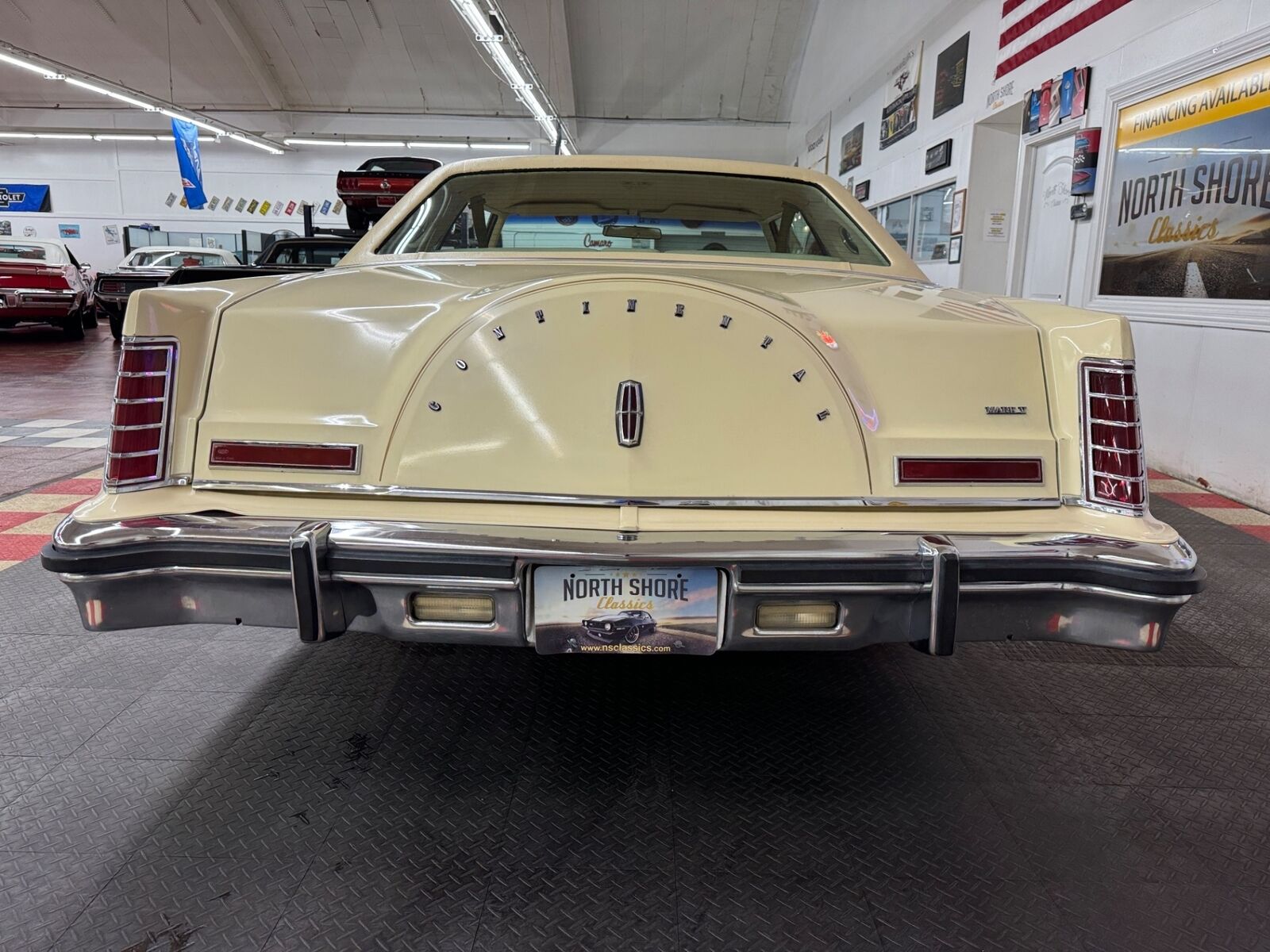 Lincoln-Mark-Series-1979-2-Door-13