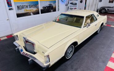Lincoln-Mark-Series-1979-2-Door-17