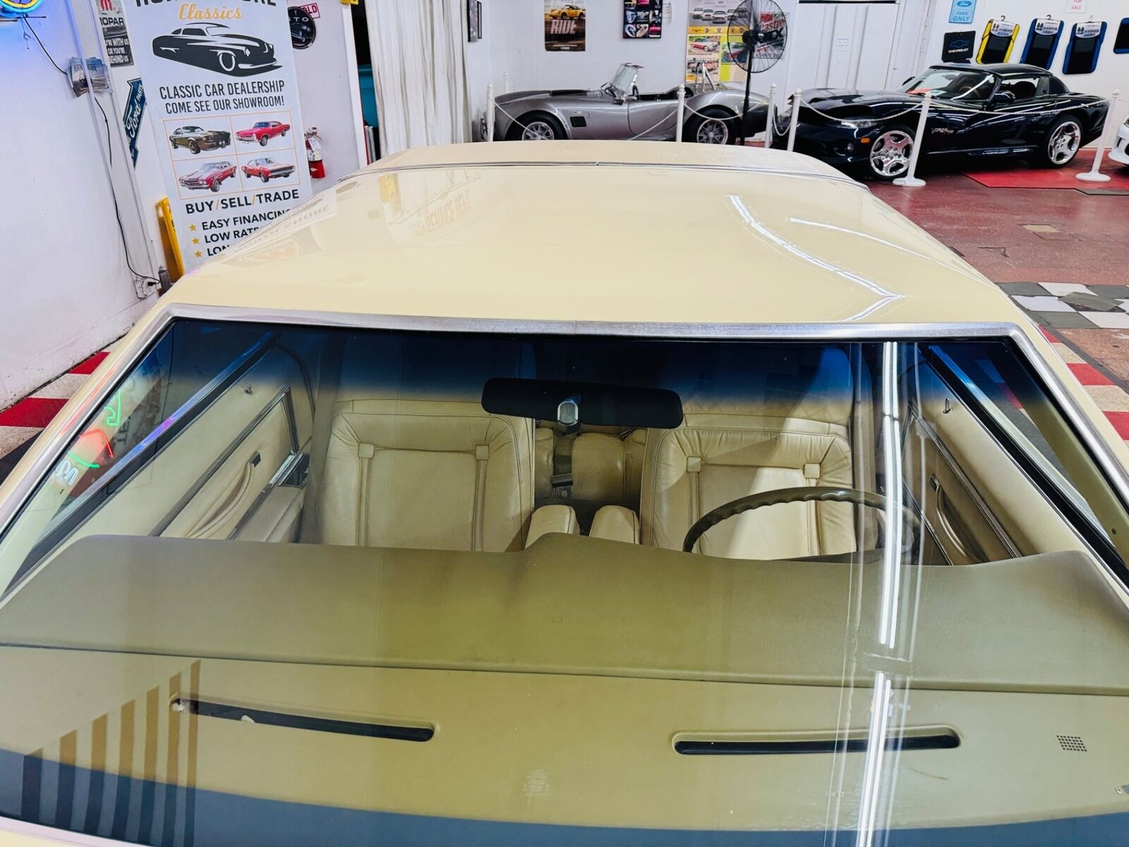 Lincoln-Mark-Series-1979-2-Door-19