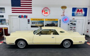 Lincoln-Mark-Series-1979-2-Door-21