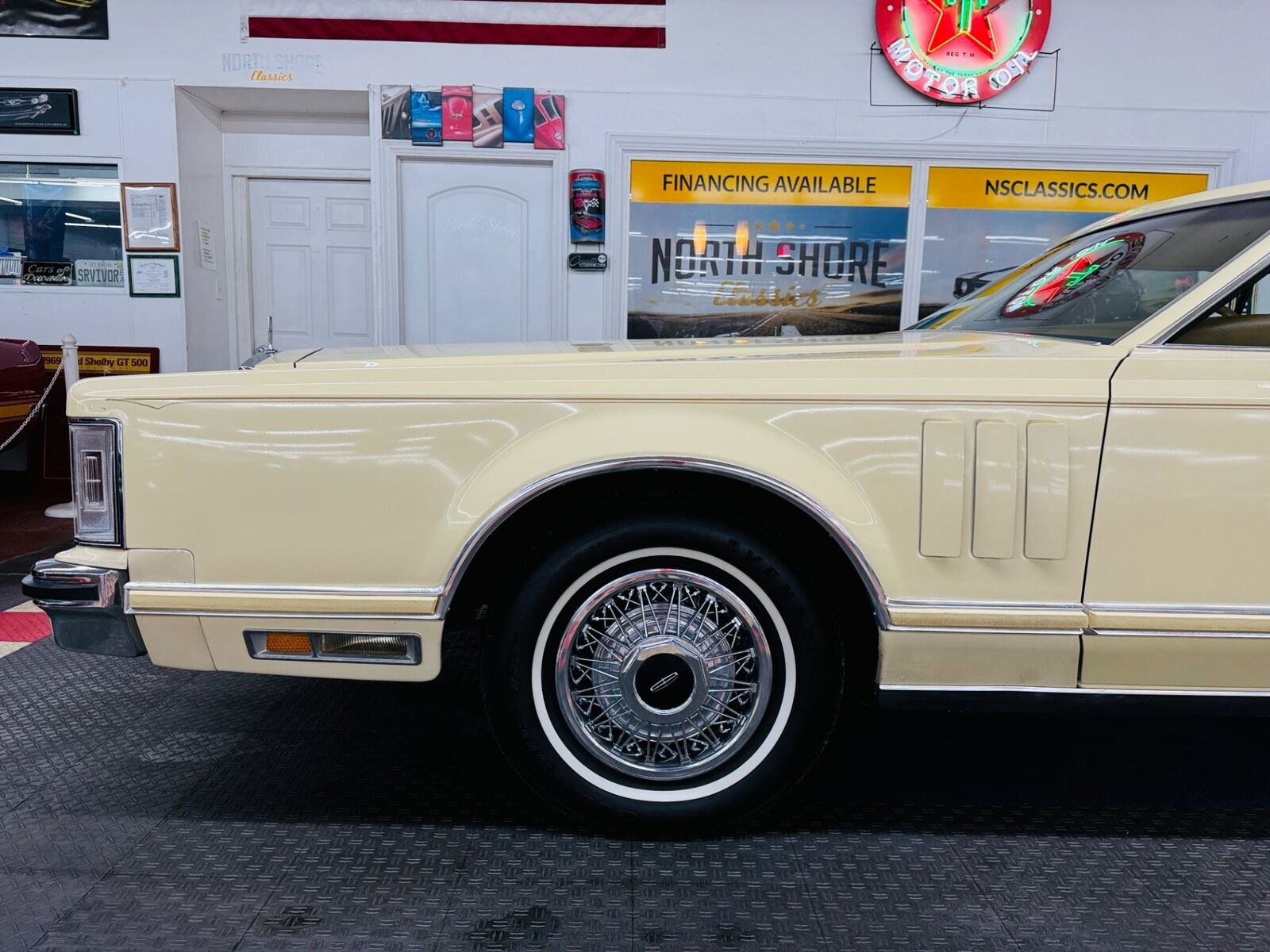 Lincoln-Mark-Series-1979-2-Door-22