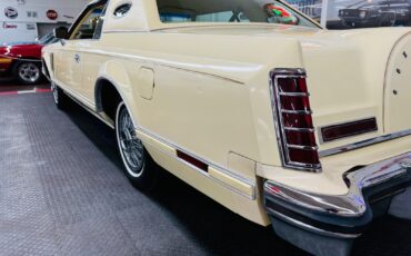 Lincoln-Mark-Series-1979-2-Door-25