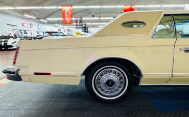 Lincoln-Mark-Series-1979-2-Door-29