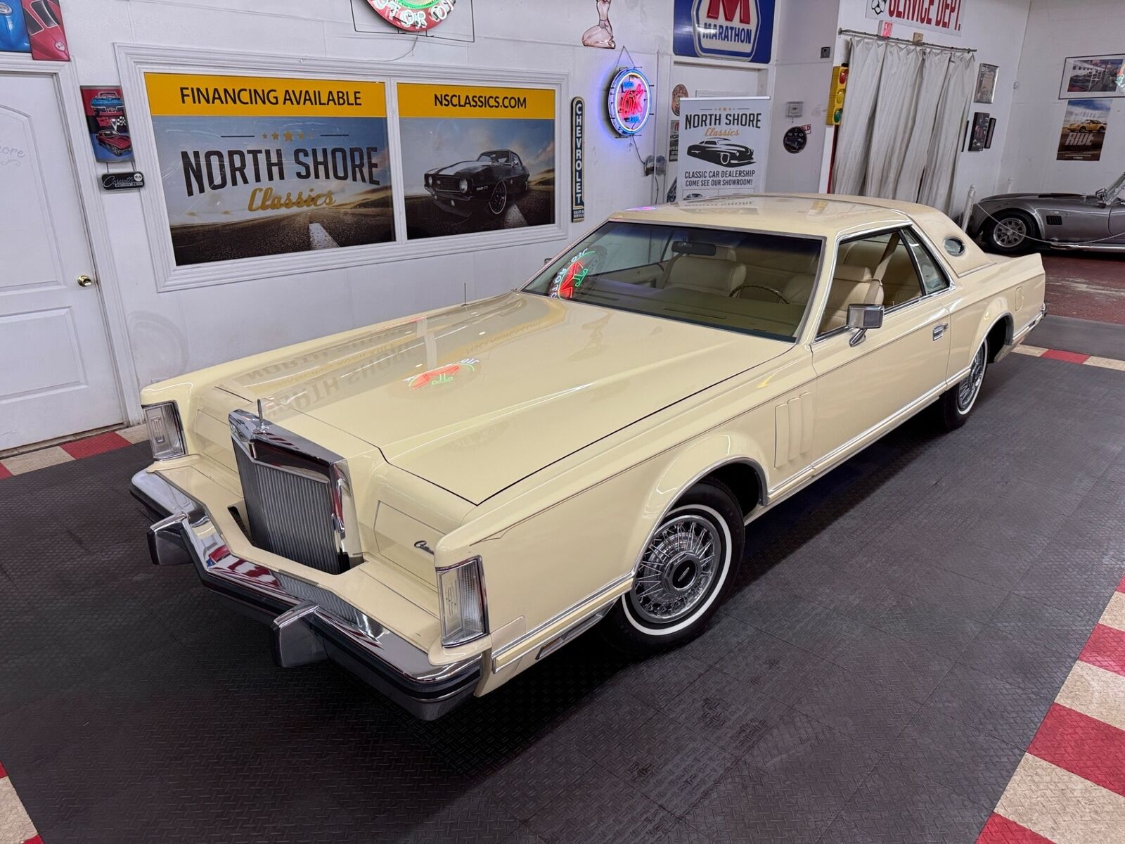 Lincoln-Mark-Series-1979-2-Door
