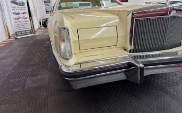 Lincoln-Mark-Series-1979-2-Door-7