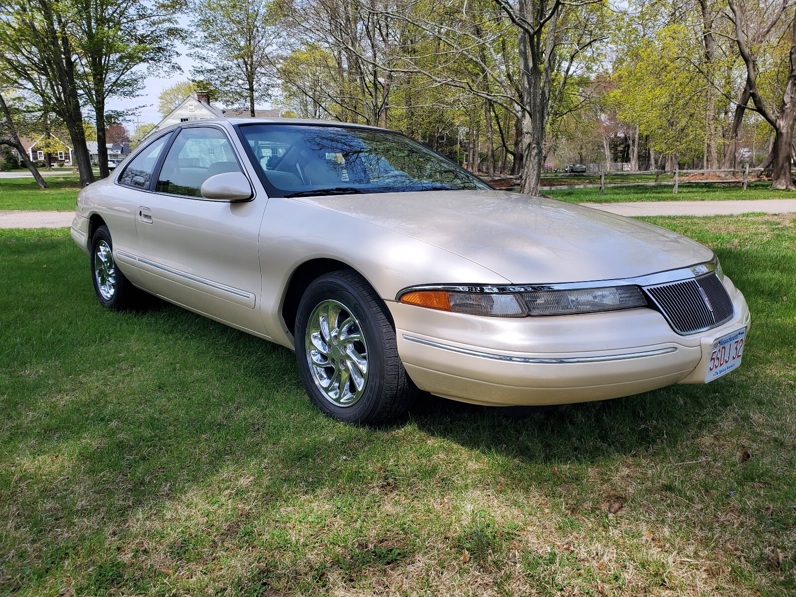 Lincoln-Mark-Series-1995-Coupe-2