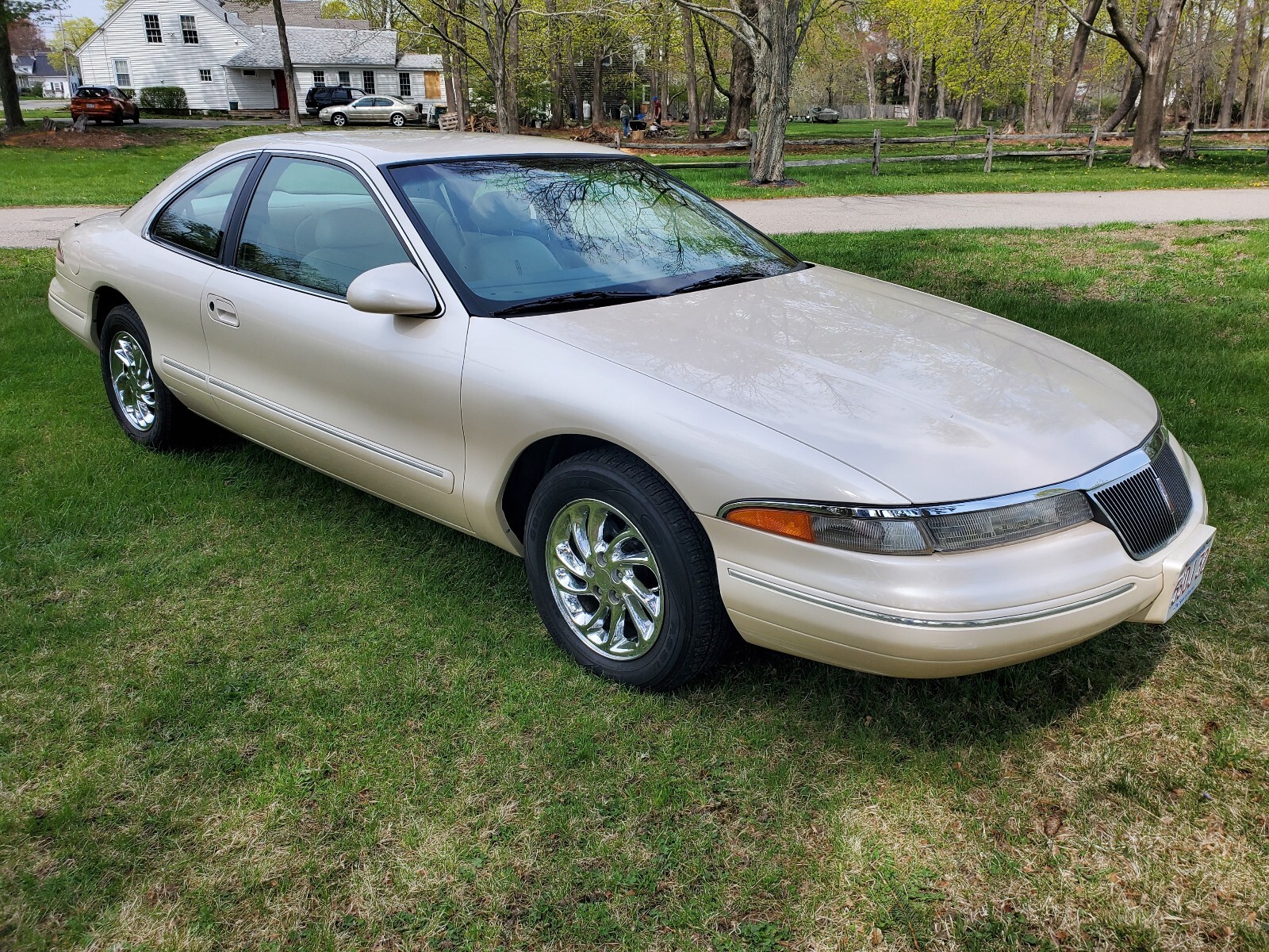Lincoln-Mark-Series-1995-Coupe-8