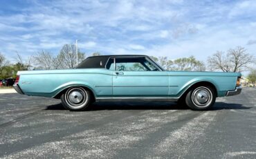 Lincoln-Mark-iii-1970-green-2