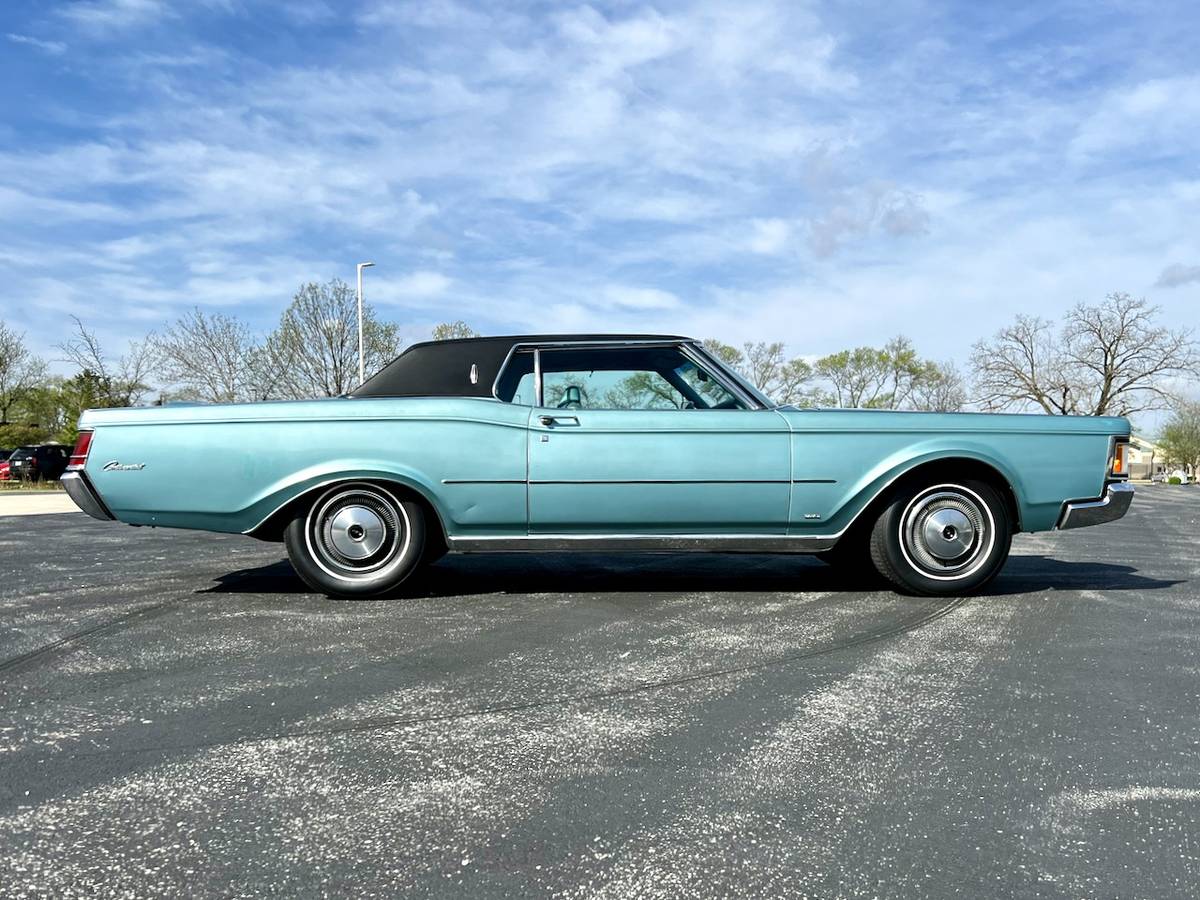 Lincoln-Mark-iii-1970-green-2