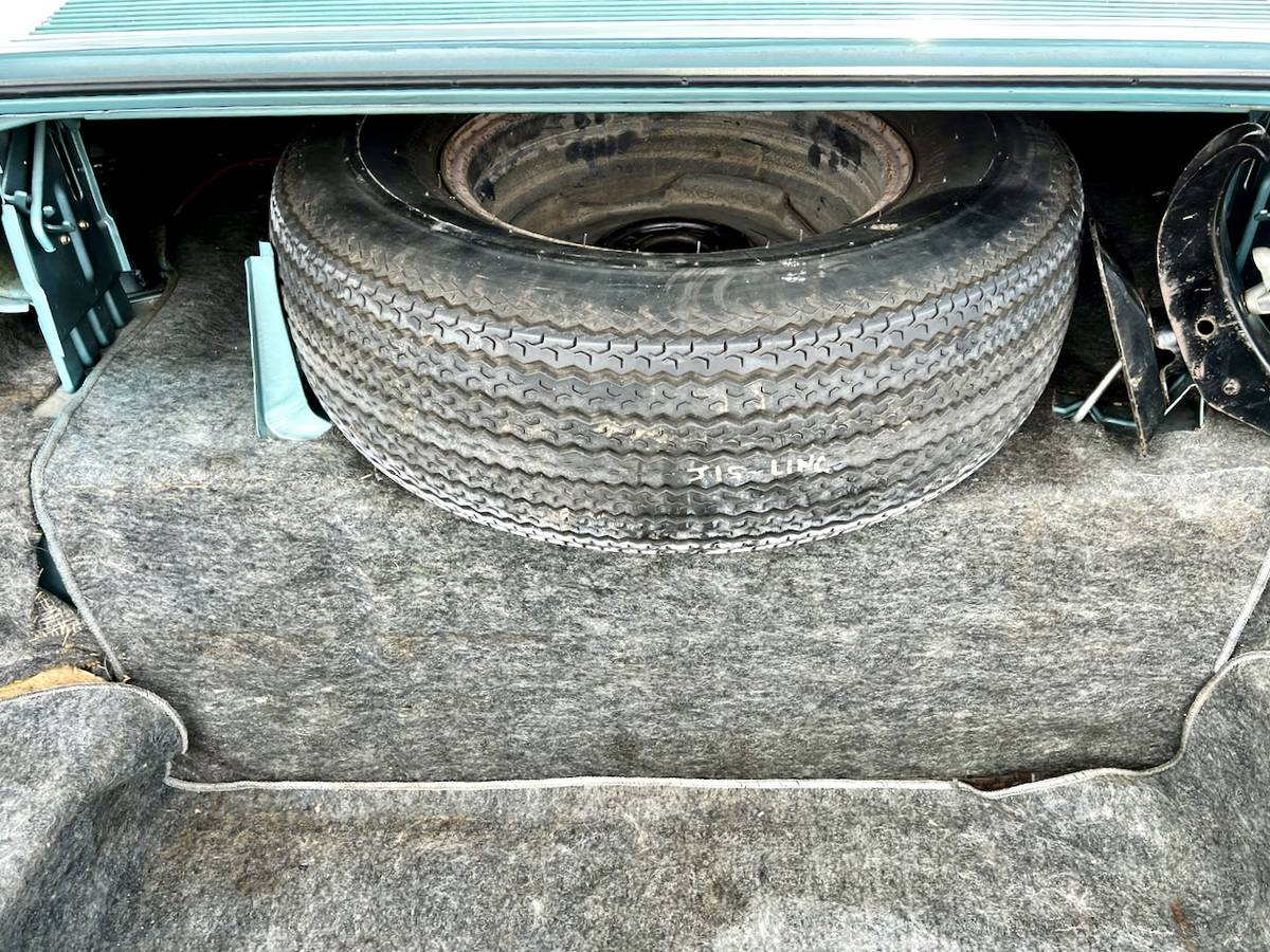 Lincoln-Mark-iii-1970-green-20