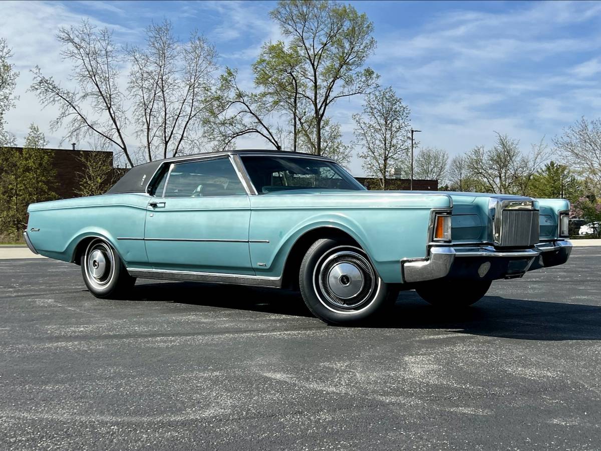 Lincoln-Mark-iii-1970-green