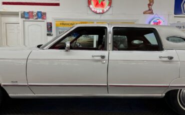 Lincoln-Town-Car-1977-4-Door-22