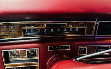 Lincoln-Town-Car-1977-4-Door-33