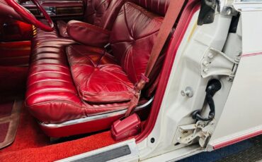 Lincoln-Town-Car-1977-4-Door-37