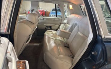 Lincoln-Town-Car-1985-Sedan-8