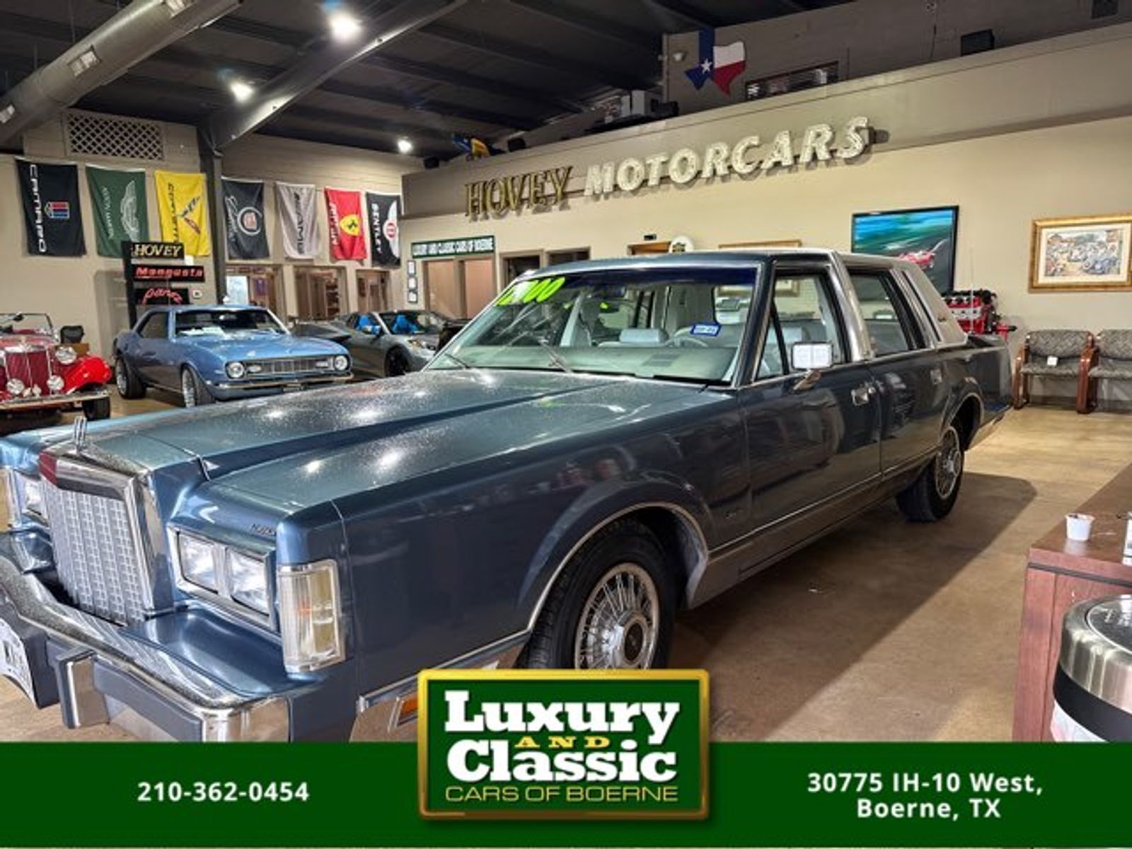 Lincoln-Town-Car-1985-Sedan